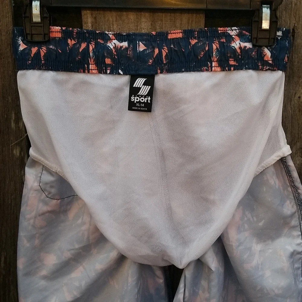 NEW Boy's Tropical Print Swim Trunks